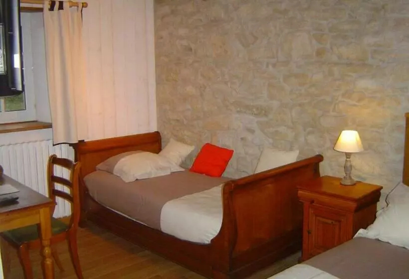 Comfort Kolmen Hengen Huone, Oudoty