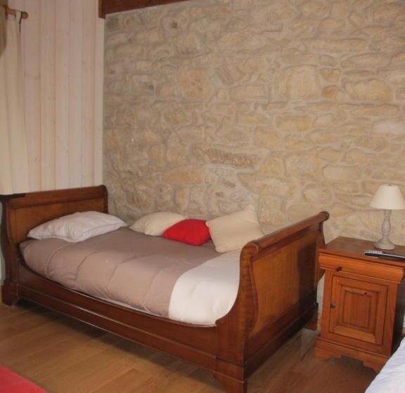 舒适三人间, Oudoty