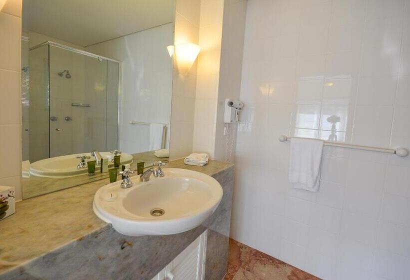 Апартаменты Deluxe 2 Спальни, Balboa Apartments