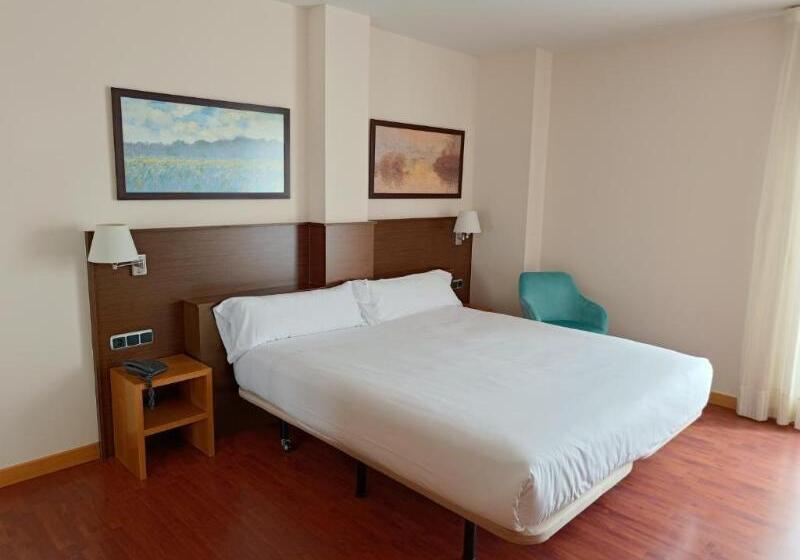 침실 3개 아파트, Balboa Apartments