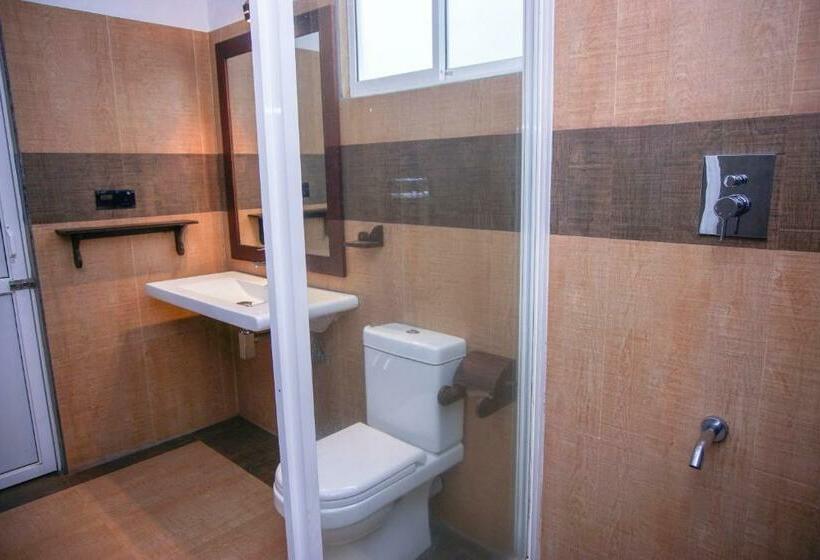 디럭스 트리플 룸, Blue Fox Hikkaduwa