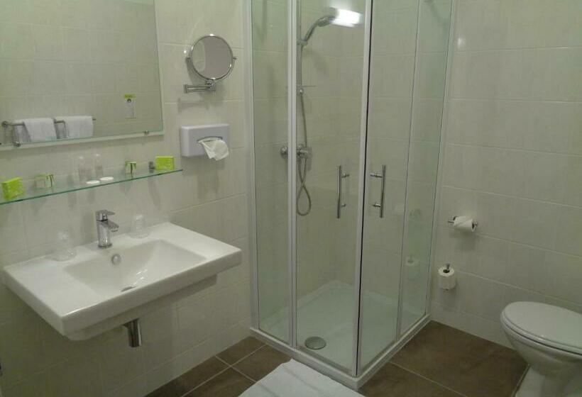 Superior-Zimmer, De Montaulbain