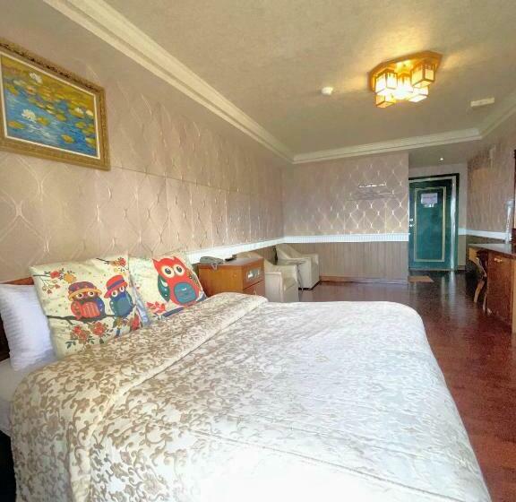 اتاق استاندارد با چشم‌انداز دریاچه, Emmanuel Farmhouse