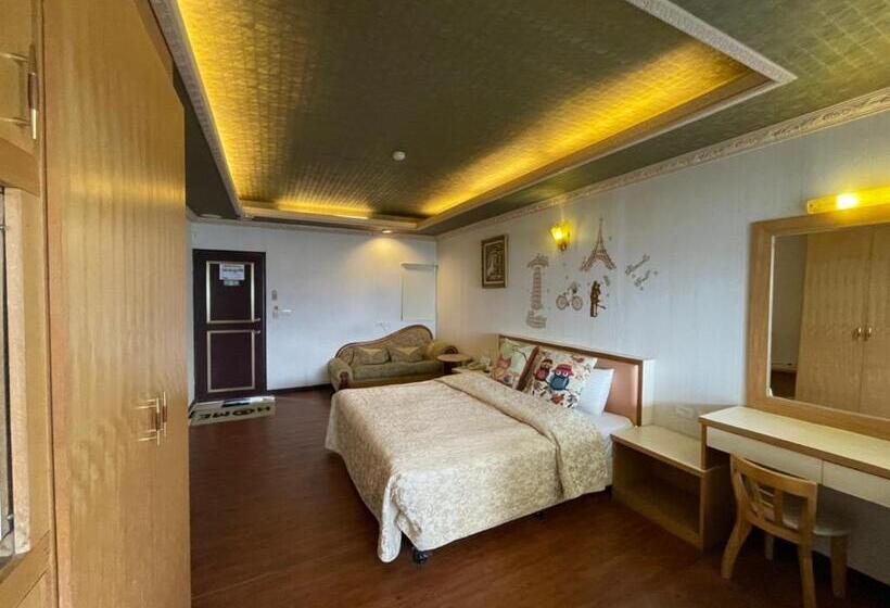 Superior room with lake view, Emmanuel Farmhouse