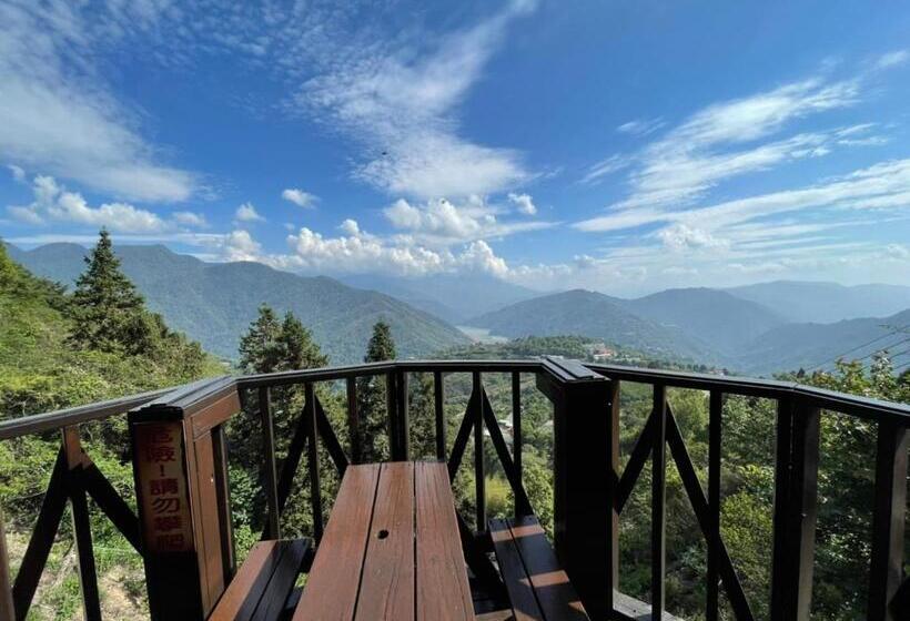 اتاق سوپریور چهار تخته, Emmanuel Farmhouse