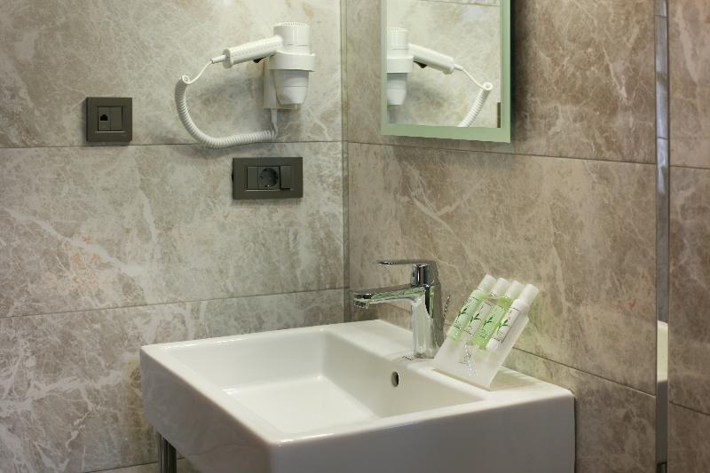 اتاق استاندارد با چشم‌انداز دریاچه, Emmanuel Farmhouse