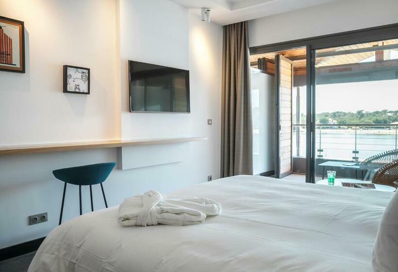 اتاق استاندارد با چشم‌انداز دریاچه, & Spa Villa Seren