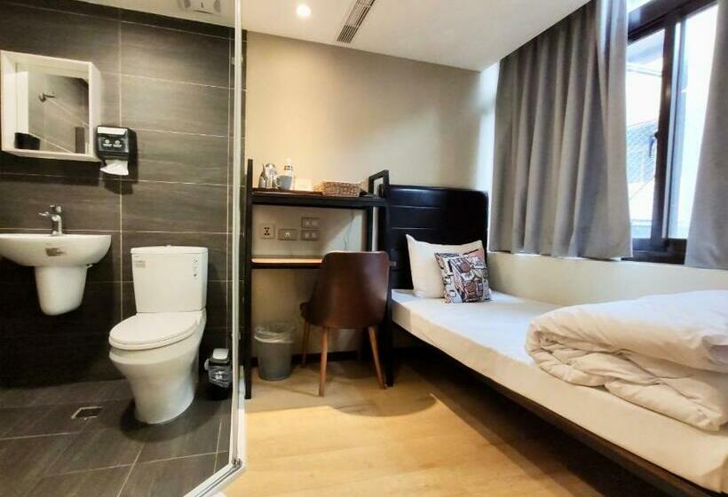 اتاق استاندارد یک نفره, Just Live Inn Keelung