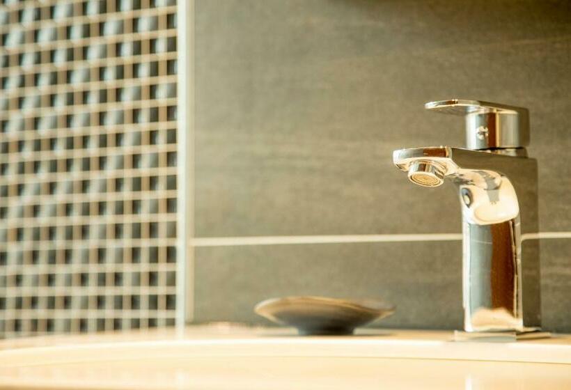 اتاق استاندارد, Just Live Inn Keelung