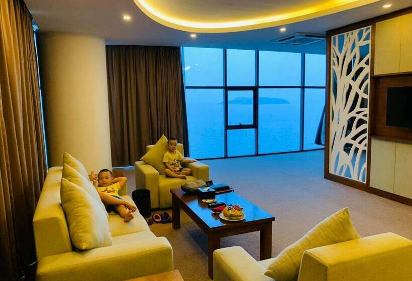 سوئیت اجرایی با چشمانداز دریا, Muong Thanh Grand Cua Lo