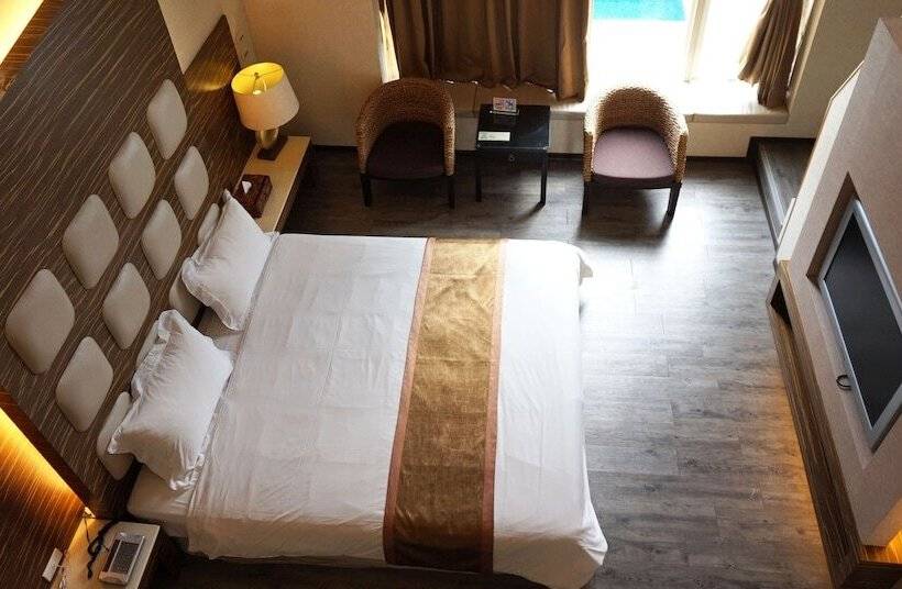 اتاق خانوادگی, River Forest Leisure Farm