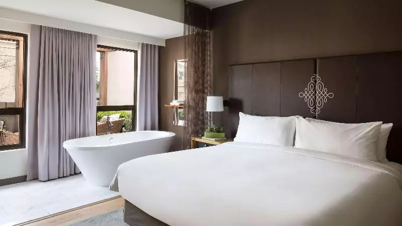キングサイズベッドのスタンダードルーム, Shangrila Tangshan