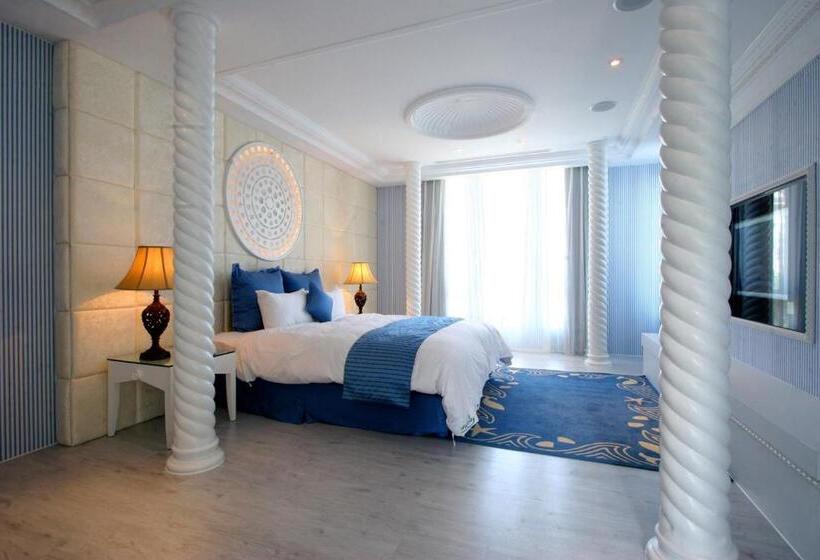 ویلای 1 خوابه, Melody Motel