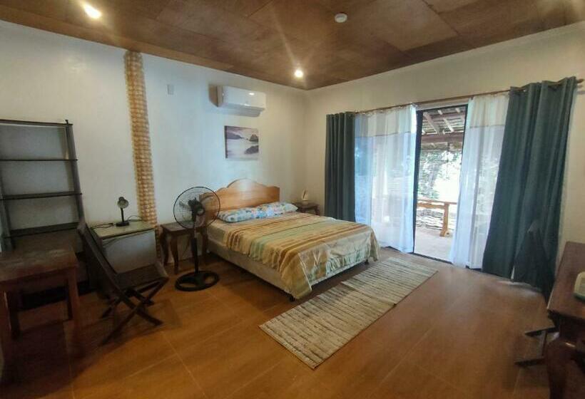 Номер Deluxe Вид на Море с Балконом, Moalboal T Breeze Coastal Resort
