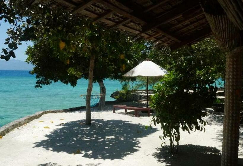 豪华海景房带阳台, Moalboal T Breeze Coastal Resort