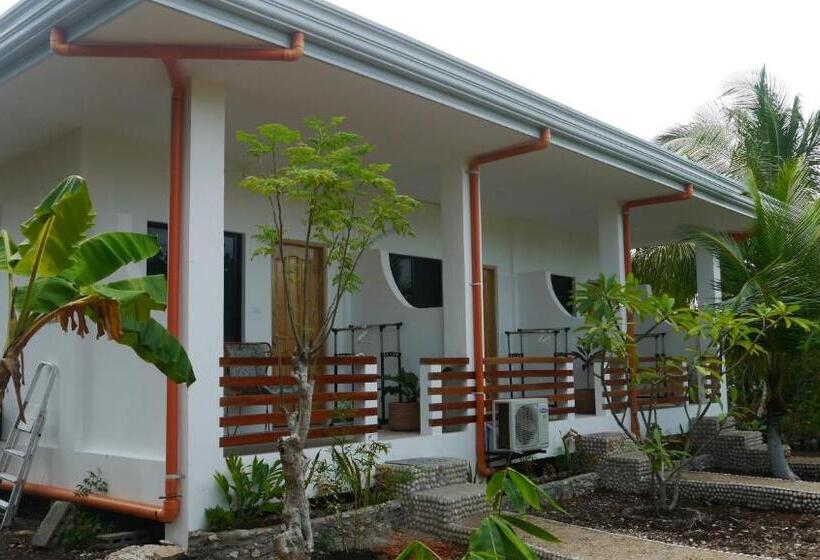 豪华房间, Moalboal T Breeze Coastal Resort