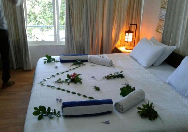 اتاق استاندارد با چشم‌انداز دریا, Batuta Maldives Surf View