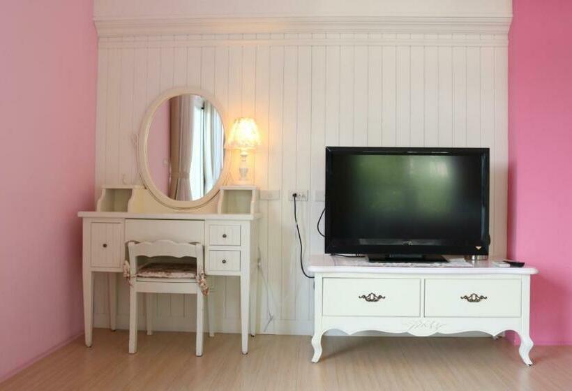 Classic Kamer, Bear Meets Moose Homestay B&b