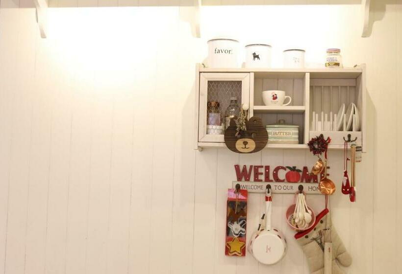 Classic Kamer, Bear Meets Moose Homestay B&b