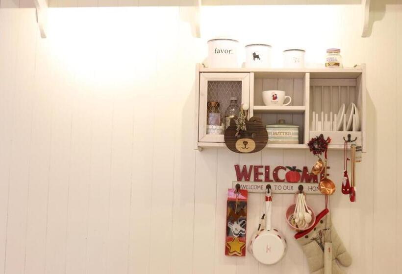 Deluxe Vierpersoonskamer, Bear Meets Moose Homestay B&b