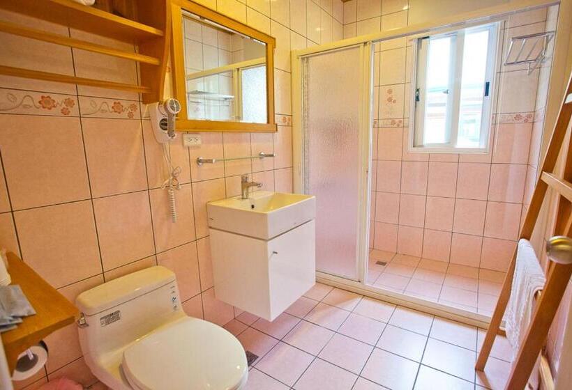 Classic Vierpersoonskamer, Bear Meets Moose Homestay B&b