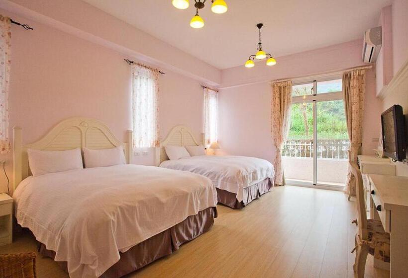 Classic Vierpersoonskamer, Bear Meets Moose Homestay B&b