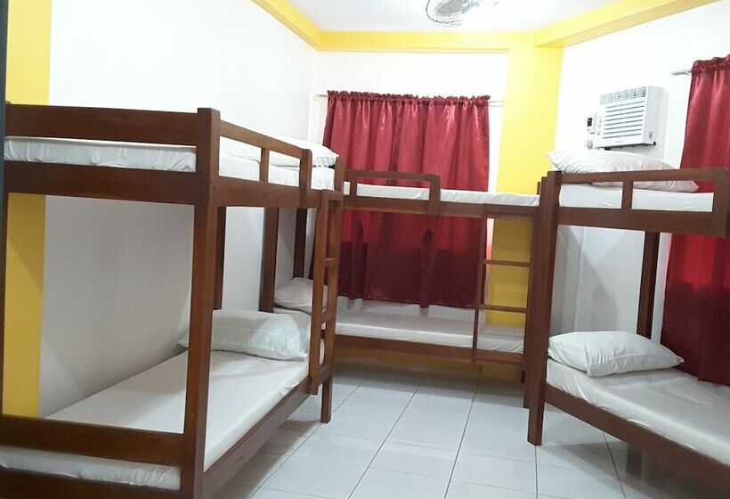 تختخواب در اتاق مشترک, Moalboal Tropics