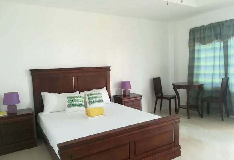 اتاق سوپریور, Moalboal Tropics