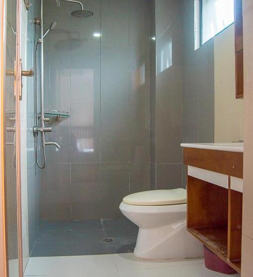 اتاق سوپریور خانوادگی, Moalboal Tropics