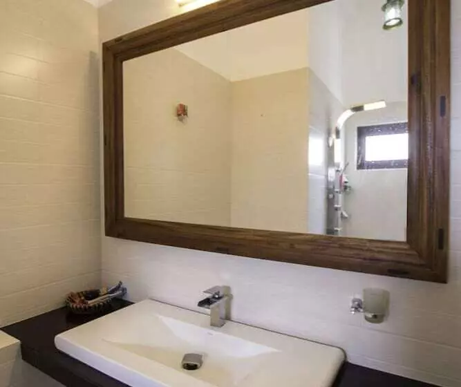 Deluxe Suite Sea View, The Waves  Unawatuna