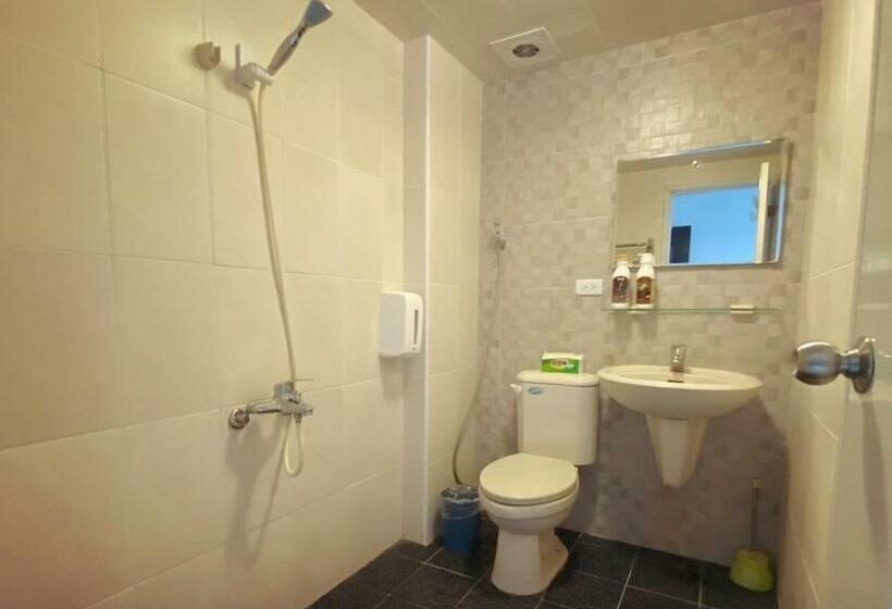 اتاق عادی, The Way Hostel & Bar