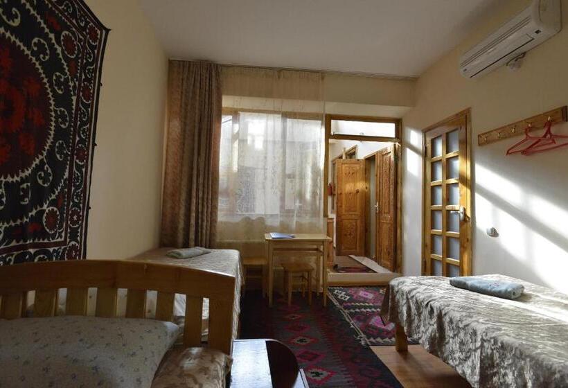 スタンダード4人部屋, B&b Emir