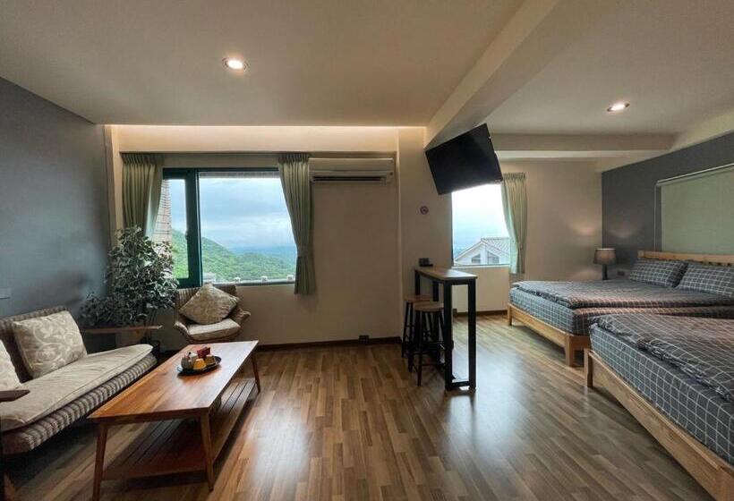 اتاق خانوادگی, Jing Zhan