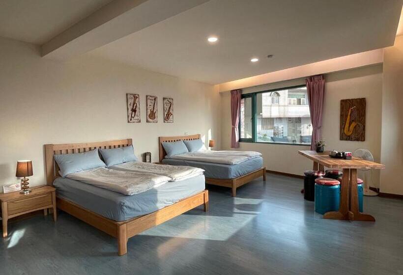 اتاق خانوادگی, Jing Zhan