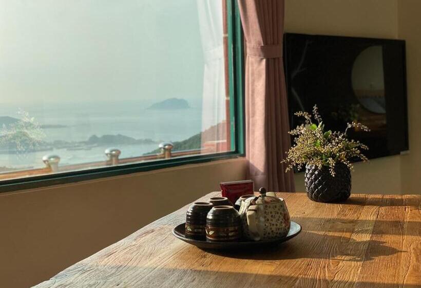 اتاق خانوادگی, Jing Zhan