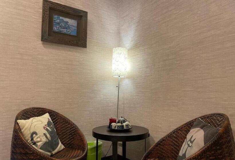 Economy Quadruple Room, Jing Zhan