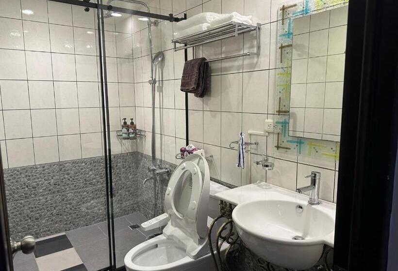 اتاق راحتی, Jing Zhan