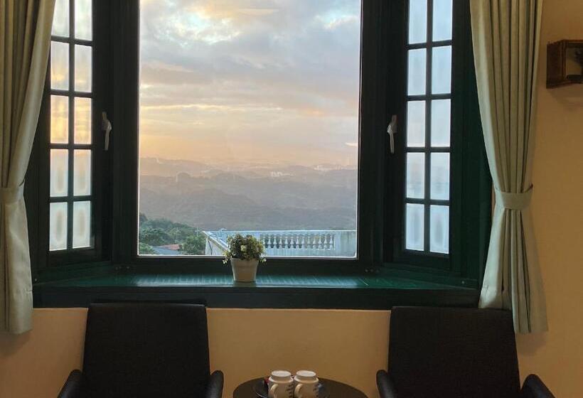 اتاق راحتی, Jing Zhan