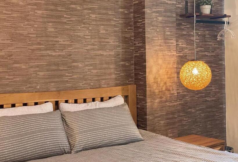 اتاق راحتی, Jing Zhan