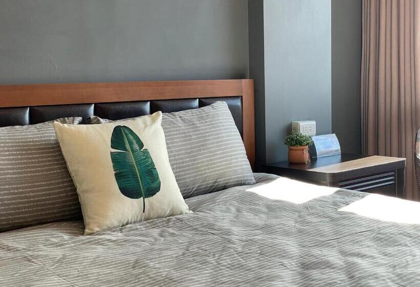 اتاق راحتی, Jing Zhan