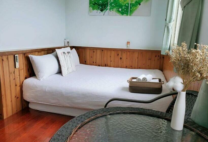 اتاق استاندارد با چشمانداز دریا, Ching Yue B&b