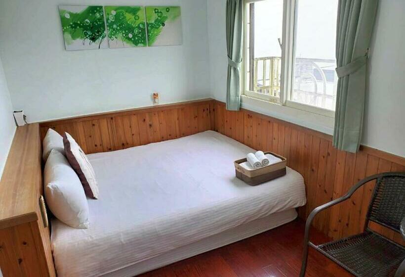 اتاق استاندارد با چشمانداز دریا, Ching Yue B&b