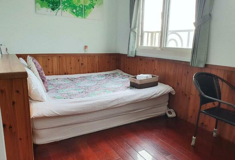 اتاق استاندارد با چشم‌انداز دریا, Ching Yue B&b