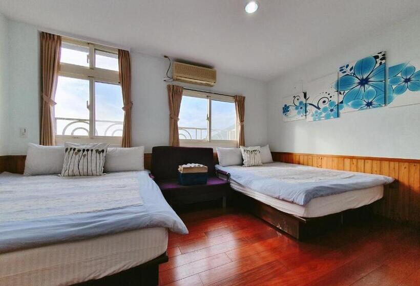 اتاق استاندارد چهار تخته با چشمانداز دریا, Ching Yue B&b