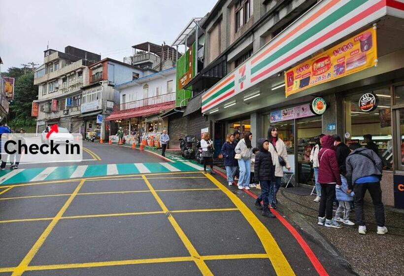 اتاق استاندارد چهار تخته با چشمانداز دریا, Ching Yue B&b