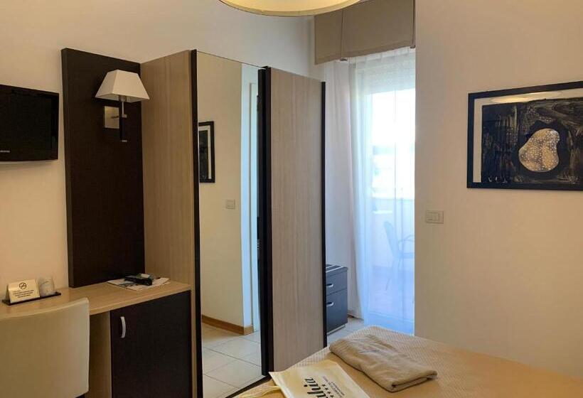 이코노미 룸, Bahia