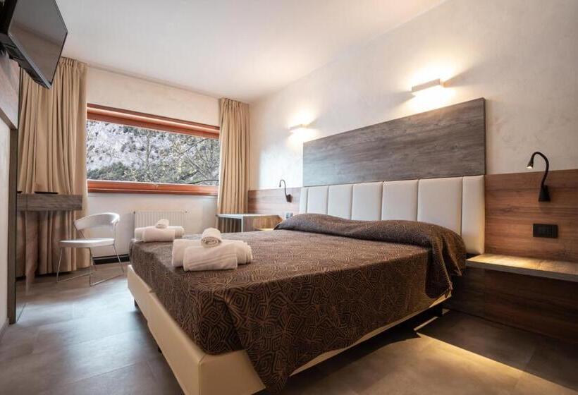 اتاق سوپریور, Ciclamino