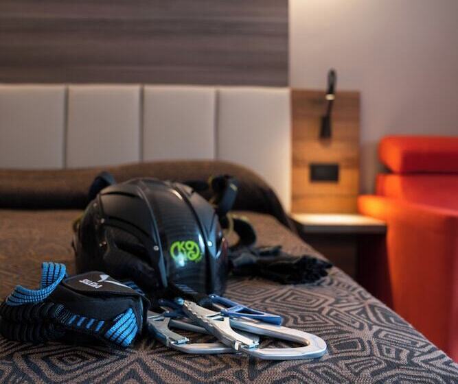 اتاق سوپریور سه تخته, Ciclamino