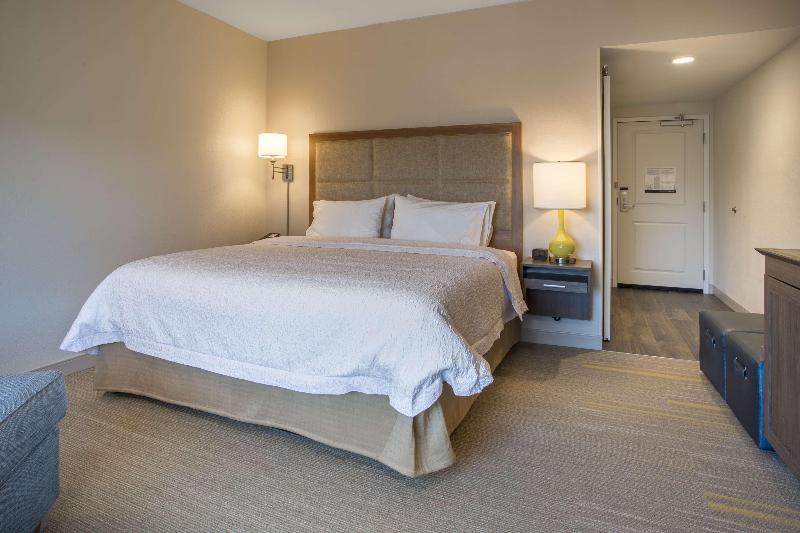 غرفة قياسية سرير كينج, Hampton Inn & Suitesseattle Woodinville Wa