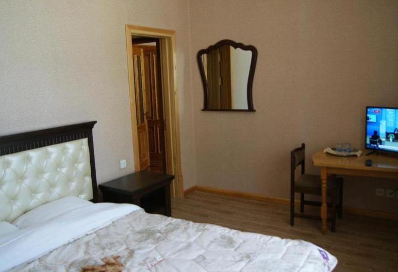 غرفة قياسية رباعية حمام مشترك, Latif Samarkand